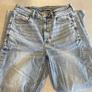 American Eagle Mom Jeans